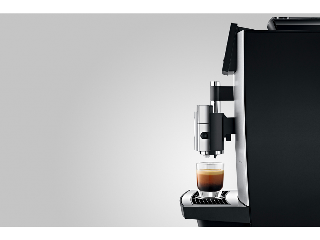 Kávovar JURA X8 - pohled z profilu